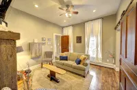 Historic Downtown Hawley Loft - Apartments