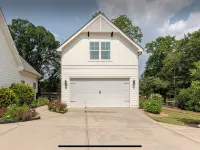 Quaint Carriage House - Minutes from Senoia and Trilith Studios. Hotels in Fayette County