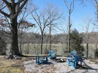 Spacious 5-Bedroom Home on Lake Cumberland! Ξενοδοχεία στην πόλη Burnside