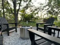 Modern Design - Fire Pit - Lake Access - Homestays