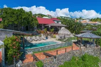 La Sirène du Diamant ,18 guestsSpacious beachfront rental in Martinique : - piscina