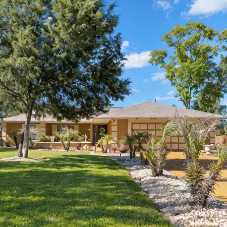 3BR Roman Oasis: Caesar's Place + Heated Pool