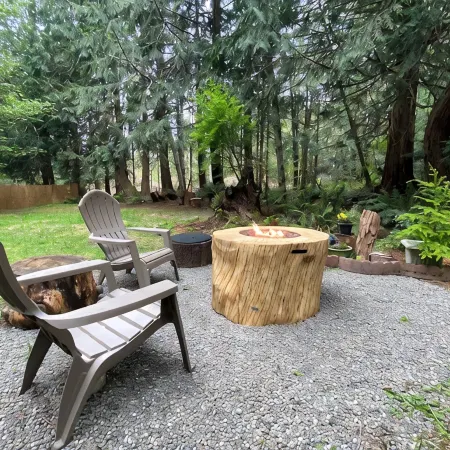 Cozy Forest Escape • Private Hot Tub • Trails & Gnome Walk • Near Beach