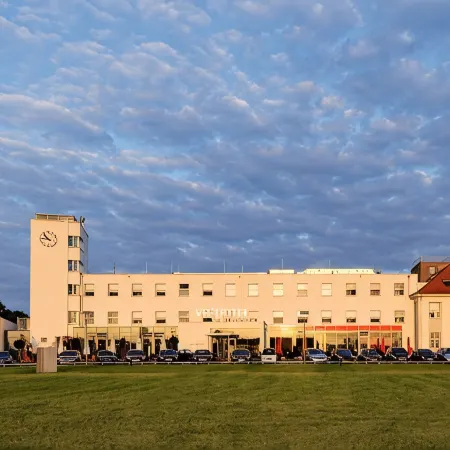 V8 Hotel Classic Motorworld Region Stuttgart