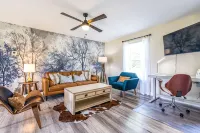 NEW! Fully stocked luxury home 5 min to I-65/I-72.