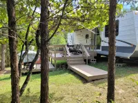 Cozy newly remodeled camper with hot tub and fire pit close to hiking/kayaking