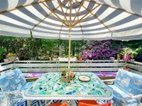 Craigville Beach Uber Relaxing Cape Cod Beach House w/ Beach Pass & Central Air