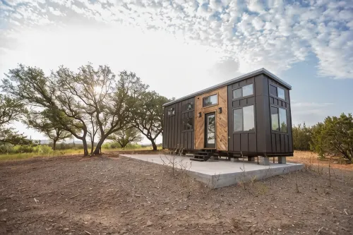 Peaceful Tiny Home on Hilltop with Gorgeous Sunsets & Scenic Views - Chalets