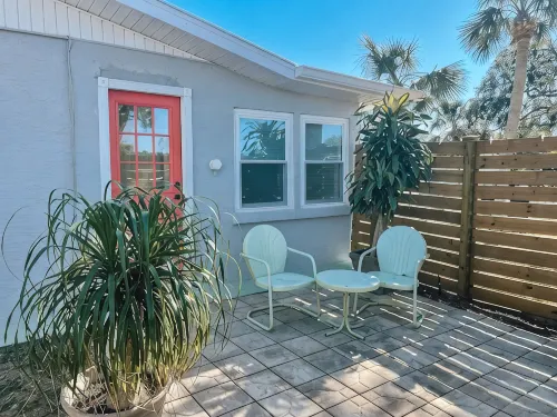Lovely Dog-Friendly Oasis ~ Walk to Beach ~ Office - Boutique