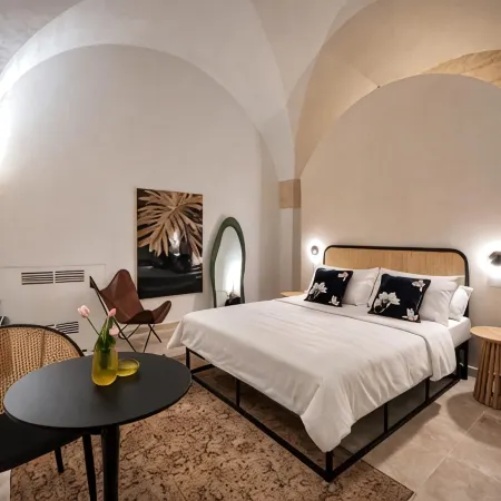 CAVA Urban Relais & Pool