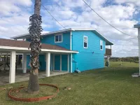 Beachfront Home with Outstanding Beach Views; Quick Walk to Ocean. - 3-Star