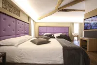 Hotel Corona - Pool