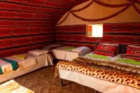Bedouins Desert Camp - Bãi đậu xe
