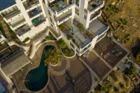 Tranquil and Relaxing Beachfront Condo with Exceptional Views! - piscine