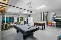 Dunedin Lux 5Br Villa w/Heated Saltwater Pool & Spa, Patio, Putting Green & BBQ