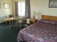 Oasis Motel by the Falls