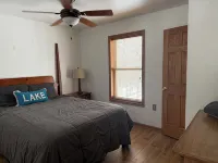 Lake Harmony Chalet • Hot Tub • Pool Table • Ping Pong • Fire Pit • Pets OK
