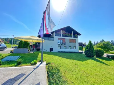 16 Lakes Guesthouse Hotels in 