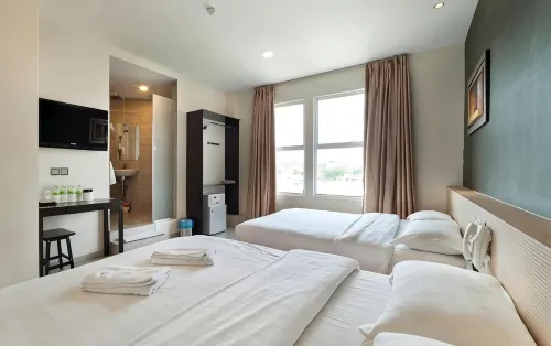 One Avenue Hotel - 2-Star