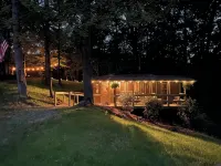 Wanderlust Cabin Just minutes from Hanging Rock - Alppimaja