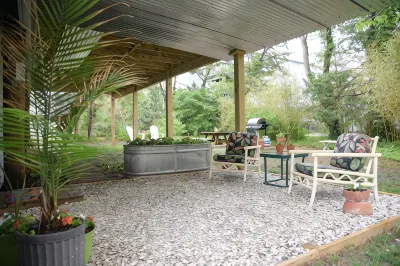 Lime Crush...Sweet studio apartment a 1/2 block to a private beach. Hotel di 