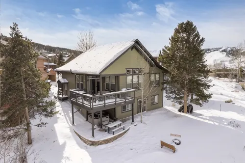 Perfect Mountain Family Getaway with Hot Tub & Fire Pit - Ski, Bike, Fish, Golf! - 4-Star