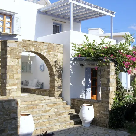 Elena Studios & Apartments