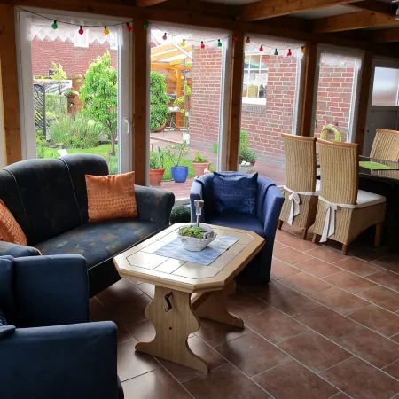Cozy apartment in a quiet location - near the beach and port