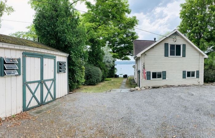 Canadaigua Lake Sunset Oasis: Private Beach, Family Fun Wineries, CMAC, Shopping