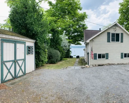 Canadaigua Lake Sunset Oasis: Private Beach, Family Fun Wineries, CMAC, Shopping 고르함 호텔