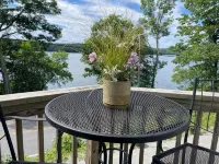 Cozy 2br cottage with firepit, long lake views, lake access and shady/sunny dock Hotels in Castleton