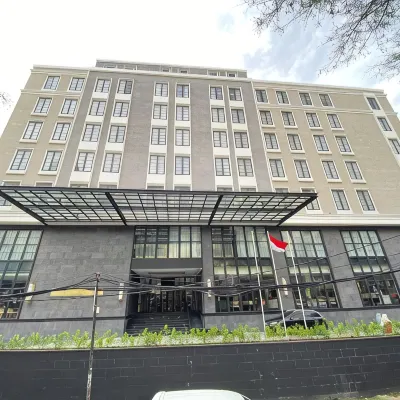 Maia Hotel Jakarta Hotels near Tanah Abang