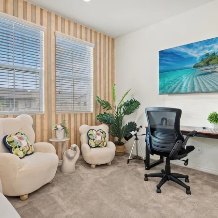 Airport/New/Clean/Large Space/King Bed/3 TVS