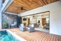 Private Luxury Villa Prime Location South End of Jaco Beach, Gated Community.