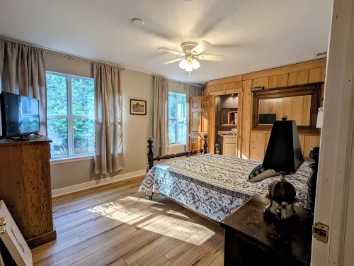 Pet Friendly, Private Home in The BlueRidge Mountains - 3-Star