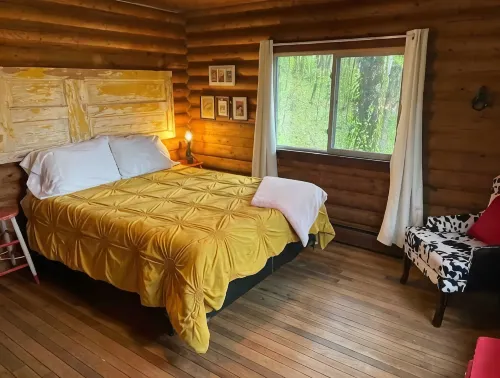 6-bedroom cabin just 2 miles from Mohican River - Chalets