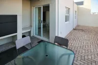 The Nook, Langebaan 4-Sleeper - 주차장