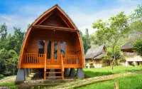 Villa Kampung Karuhun Sutan Raja - Villas
