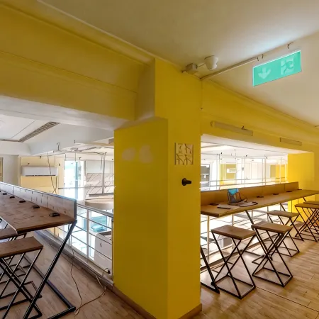 Capsule Hotel Happy lounge