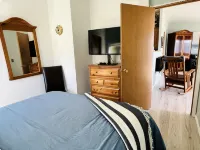 Waterfront Hoodsport Cabin, Hood Canal Beach Oasis