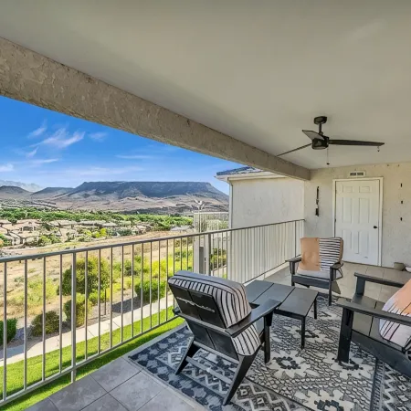 Southwest themed 3 bedroom condo in Las Palmas with great view and amenities.