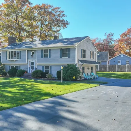 Exceptional 6Br Coastal Retreat, 8-Minute Walk to Moody Beach