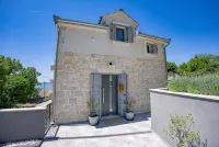 Villa GreyStone-House Podgora Charming with privat heated pool and romantic view - Homestays