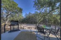 Serene Getaway Nestled in the Tx Hill Country! - con encanto