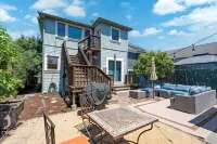 Charming top floor duplex with garden-patio. - Condos