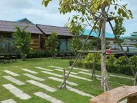 This Phe Resort Hotels near Phe