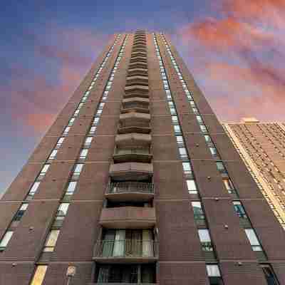 NEW- One-bedroom condo, parking, and High-Speed WIFI in Downtown Denver Hotel Exterior