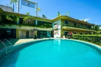 Neelams the Glitz - spa