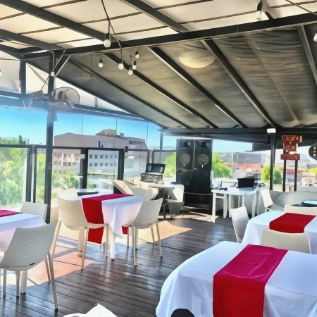 The Upperhouse Hotel Boutique Stay with City & River Views