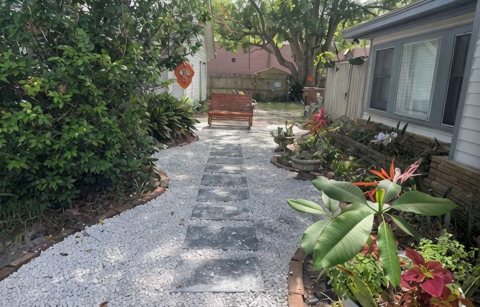 Central Location  Beach Access BBQ  Patio Cottage